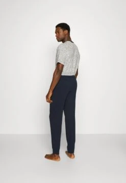 Pier One 2 PACK - Nachtwäsche Hose - Dark Blue/mottled Light Grey -Kleidung Rabatte Geschäft 058df6f0d3f34a2aaf1cb22da08558a8