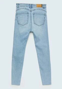 Stradivarius PUSH-UP - Jeans Skinny Fit - Light Blue Denim -Kleidung Rabatte Geschäft 09cdcb0e1f524e7a817662b0ea19d7dc