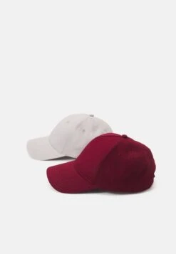 Pier One UNISEX 2 PACK - Cap - Light Grey/berry 8 Pier One UNISEX 2 PACK - Cap - Light Grey/berry -Kleidung Rabatte Geschäft 0e39235db2624299b18bab214eb1c946