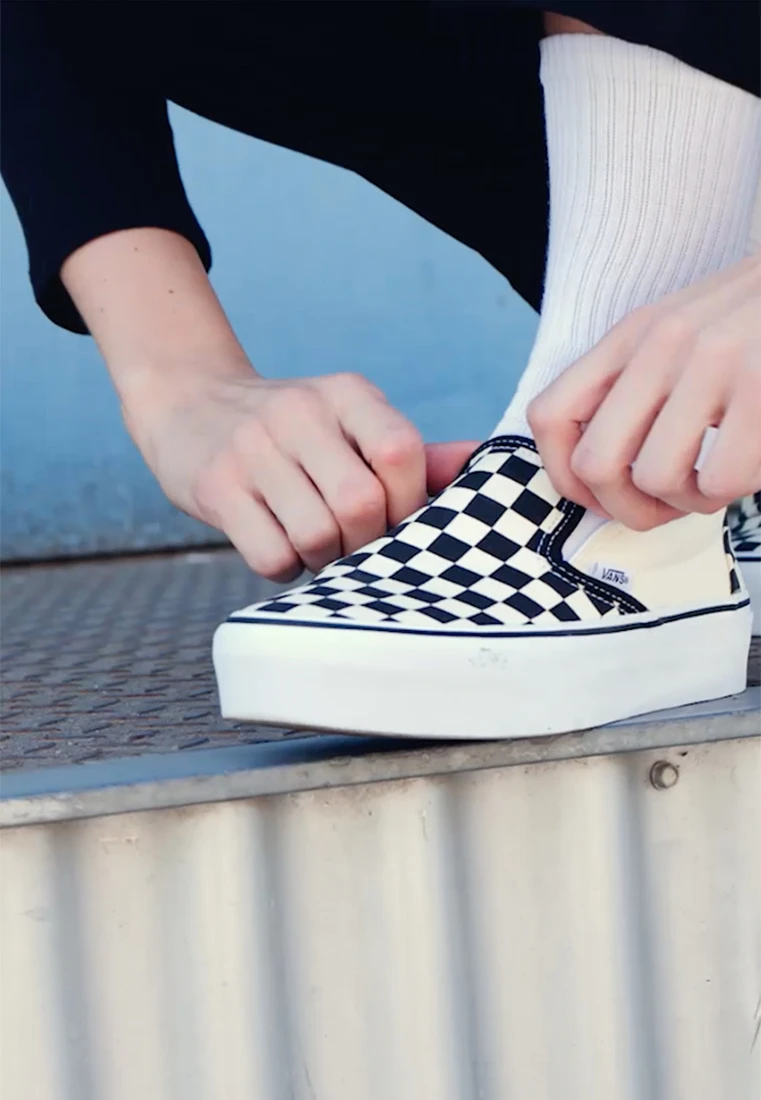 Vans UA CLASSIC SLIP-ON PLATFORM - Slipper - Black/white 2 Vans UA CLASSIC SLIP-ON PLATFORM - Slipper - Black/white – Bild 2