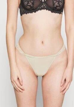 Anna Field 5 PACK - String - Nude/black -Kleidung Rabatte Geschäft 2e31f2e2b85246619955cbbebf024d43