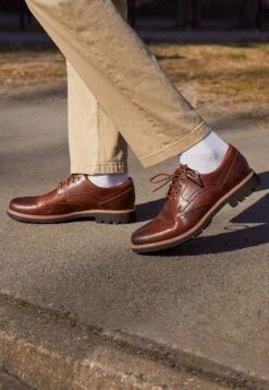 Clarks BATCOMBE WING - Schnürer - Brown -Kleidung Rabatte Geschäft 32d37a67456c4d6493c65b01da7a1bf1
