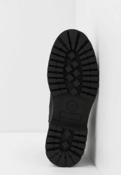 Pier One UNISEX - Stiefelette - Black 10 Pier One UNISEX - Stiefelette - Black -Kleidung Rabatte Geschäft 3cdd5d0e98464557b3e6ff10c0d3bf9c