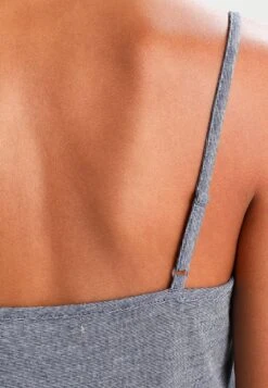 Anna Field SET - Nachtwäsche Set - Off-white/dark Blue -Kleidung Rabatte Geschäft 49d51a315b42407db76066305cc81b2a