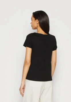 Anna Field 3 PACK - T-Shirt Basic - Black/white/mottled Light Grey 8 Anna Field 3 PACK - T-Shirt Basic - Black/white/mottled Light Grey -Kleidung Rabatte Geschäft 52b55584a4f34fd6b2a6e39ab82a4a70