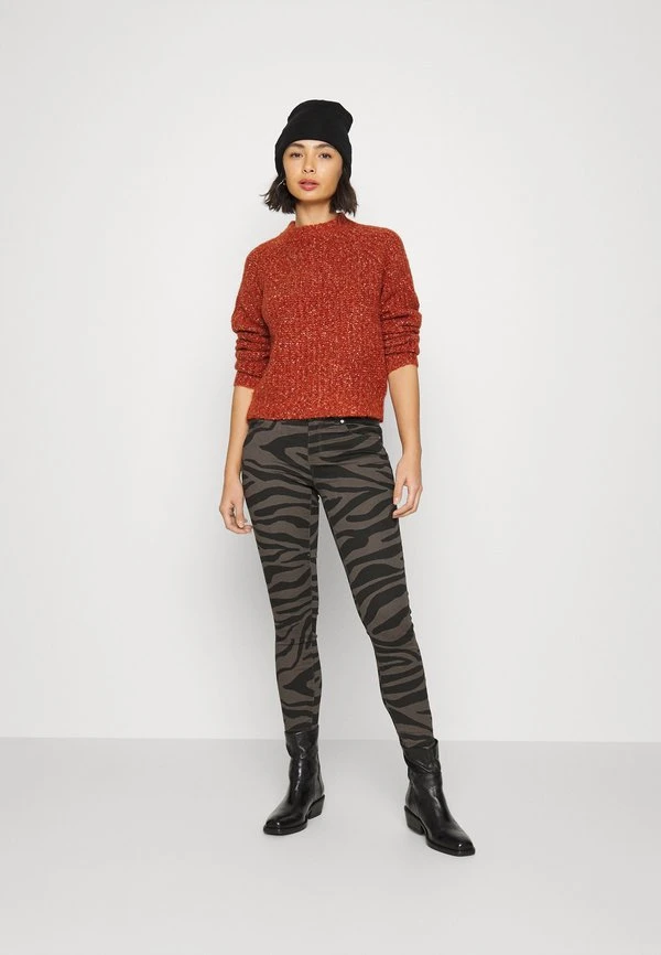 Pier One SHORT MICRO BEANIE UNISEX - Mütze - Black 6 Pier One SHORT MICRO BEANIE UNISEX - Mütze - Black – Bild 6