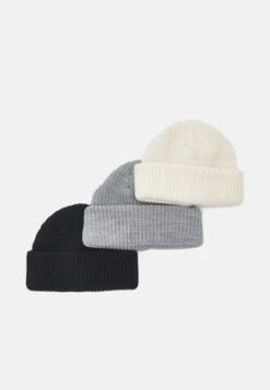 Pier One UNISEX 3 PACK - Mütze - Black/dark Grey/off-white/ -Kleidung Rabatte Geschäft 6a7fb1651b45408db7e99ab385714124 1
