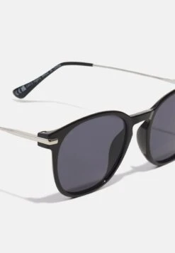 Pier One Sonnenbrille - Black -Kleidung Rabatte Geschäft 6b7e0f98517344fcb83af59186c802d2