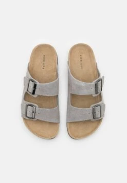 Pier One LEATHER UNISEX - Pantolette Flach - Grey -Kleidung Rabatte Geschäft 6e172422b00e484a8ac21c5f565af9d6