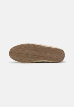 Pier One UNISEX - Espadrille - Dark Grey 10 Pier One UNISEX - Espadrille - Dark Grey -Kleidung Rabatte Geschäft 71863cc99e4e45aaa2e0b88af2a0a347
