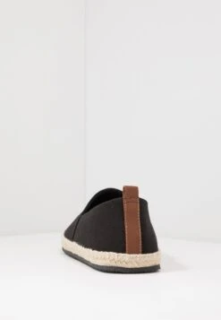 Pier One RENA ESPADRILLE UNISEX - Espadrille - Black -Kleidung Rabatte Geschäft 7feacd16e0f641c0a3bc1ce06bef0121