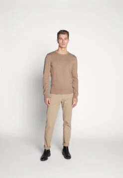 Pier One BASIC CREWNECK - Strickpullover - Mottled Beige 9 Pier One BASIC CREWNECK - Strickpullover - Mottled Beige -Kleidung Rabatte Geschäft 8ab6afa896f946a0abe264ae414a2865