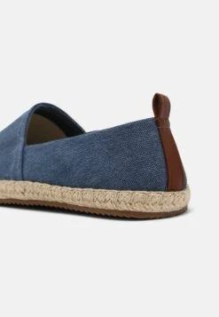 Pier One RENA ESPADRILLE UNISEX - Espadrille - Blue -Kleidung Rabatte Geschäft b517ee1340354961ae649b3a0c38da46