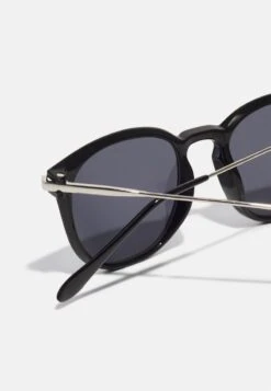 Pier One Sonnenbrille - Black -Kleidung Rabatte Geschäft e1238979fc144555bfd451a98b4e6bbf