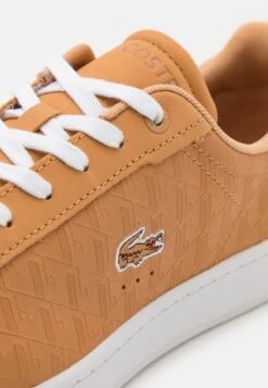 Lacoste CARNABY PRO - Sneaker Low - Tan/white 11 Lacoste CARNABY PRO - Sneaker Low - Tan/white -Kleidung Rabatte Geschäft e338bd55edce4d988f94190a7a69ef3a