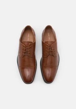 Pier One Schnürer - Tan -Kleidung Rabatte Geschäft e70dfd7585884f65bc3154a31f3e955e