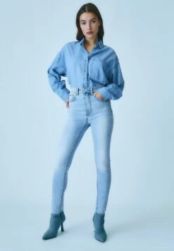 Stradivarius PUSH-UP - Jeans Skinny Fit - Light Blue Denim