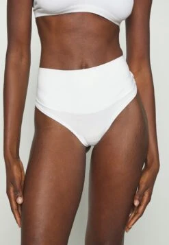 Spanx COTTON COMFORT THONG - String - White 11 Spanx COTTON COMFORT THONG - String - White -Kleidung Rabatte Geschäft f5c6155e43aa4edbaccc368b691123cc 1
