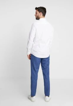 Pier One 2 PACK - Businesshemd - White 8 Pier One 2 PACK - Businesshemd - White -Kleidung Rabatte Geschäft fe3882eaf28b48838ea76cbb4b0ad904